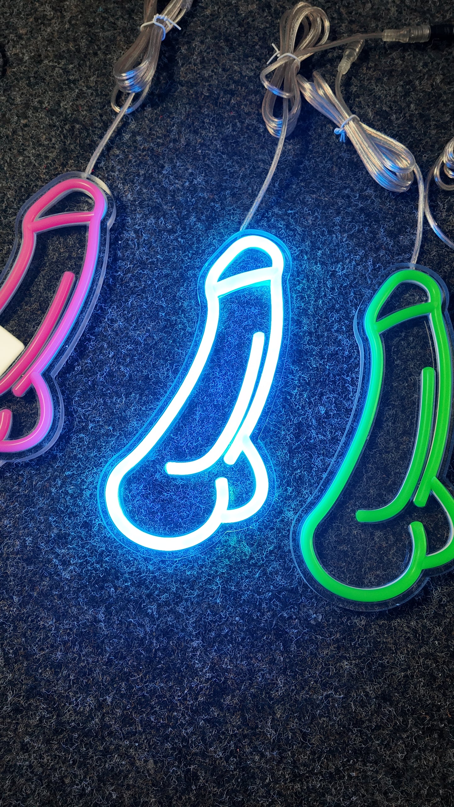 Neon Penis