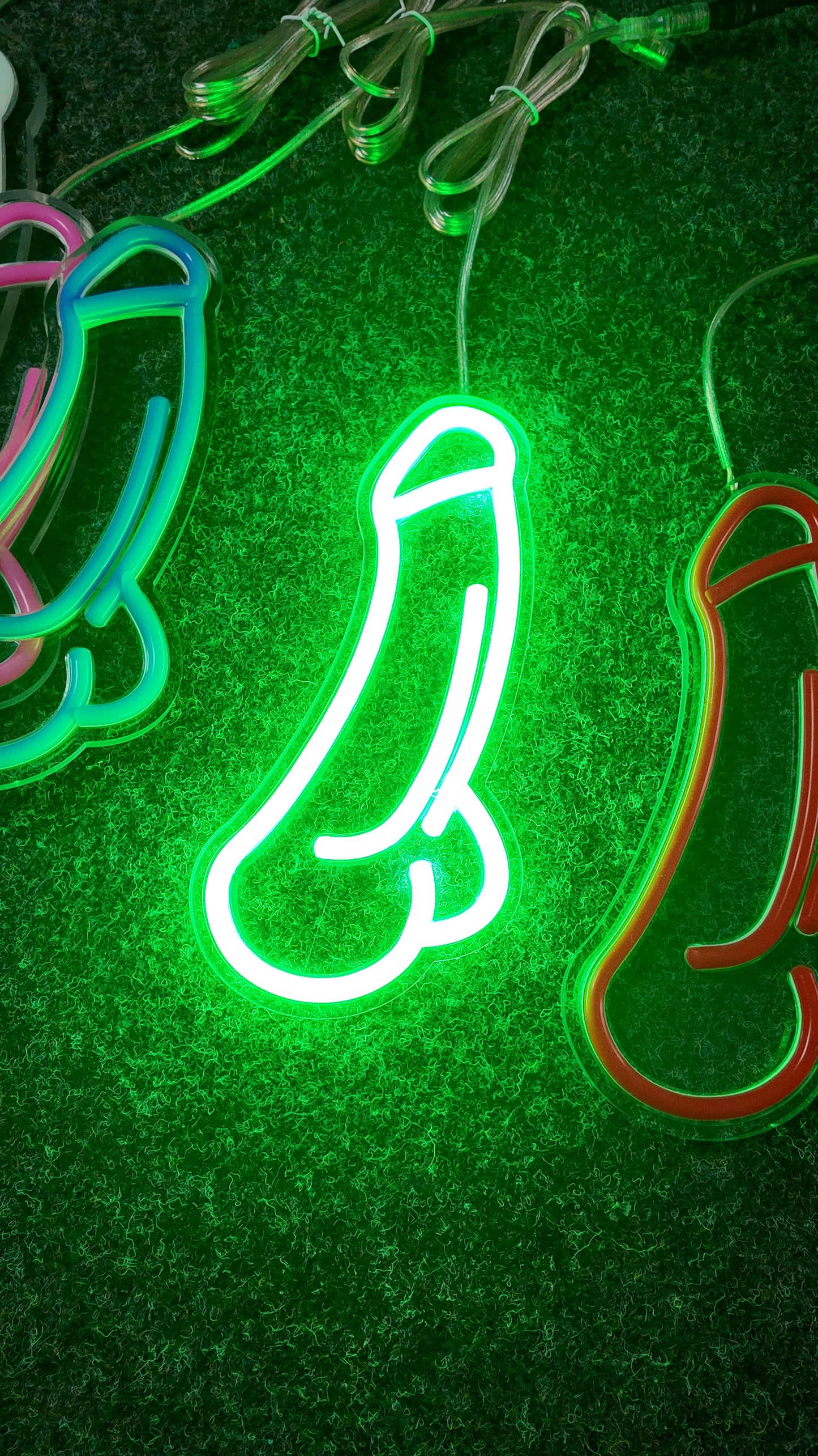 Neon Penis